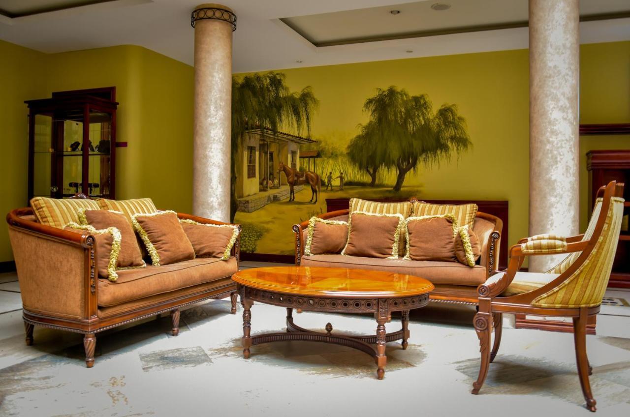 לוחה Grand Victoria Boutique Hotel מראה חיצוני תמונה